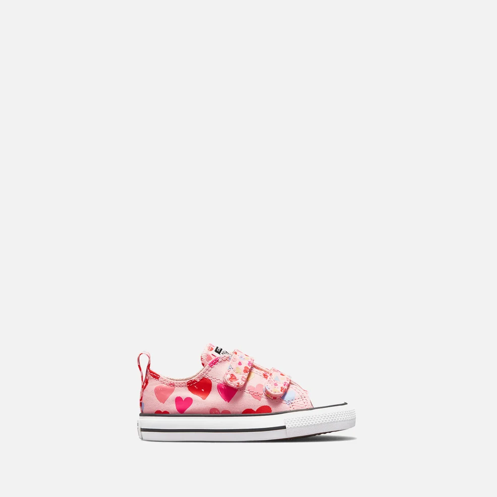 Converse Toddlers' Chuck Taylor All Star 2V Heart Print Trainers - Storm Pink/Natural Ivory Image 1