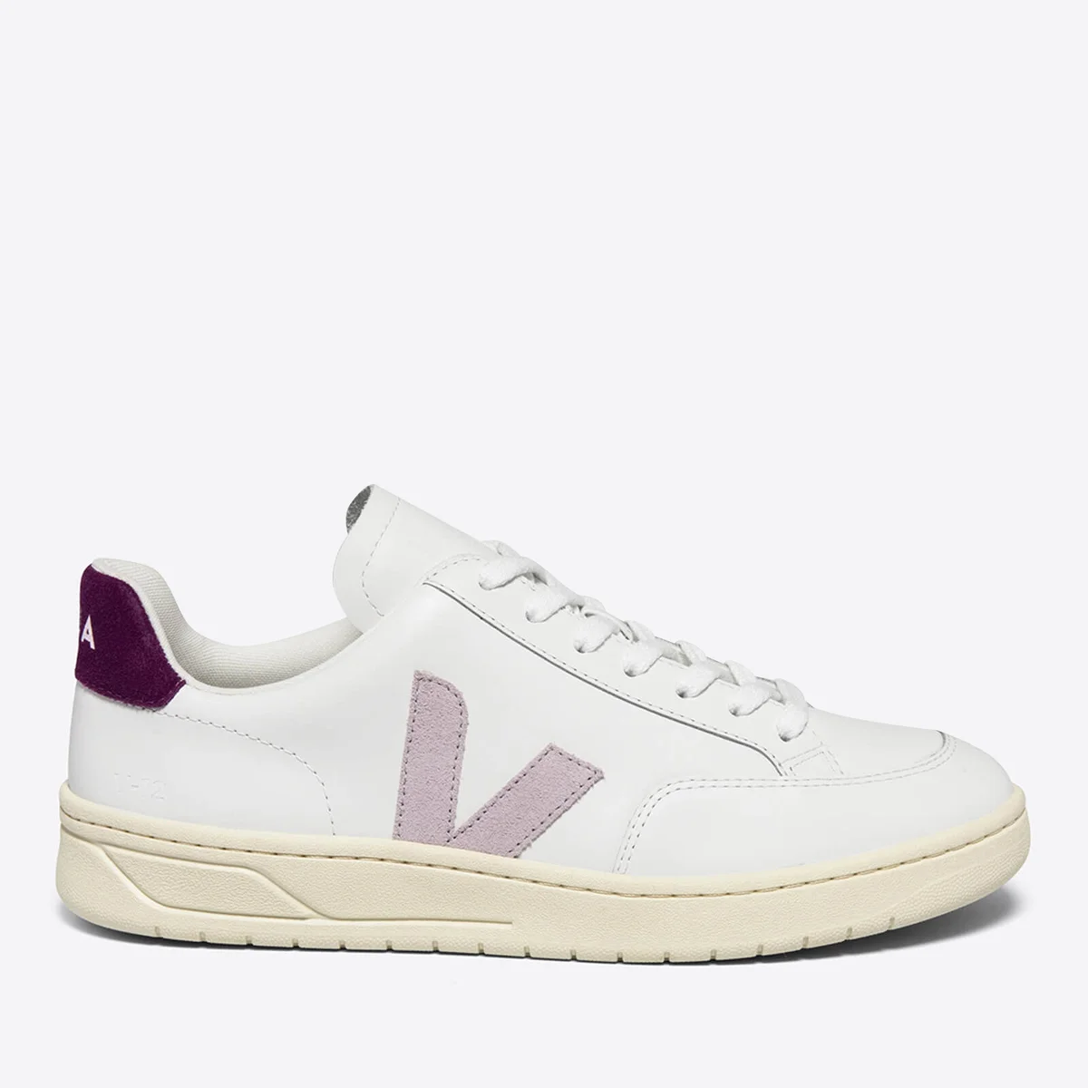 Veja Women's V-12 Leather Trainers Image 1